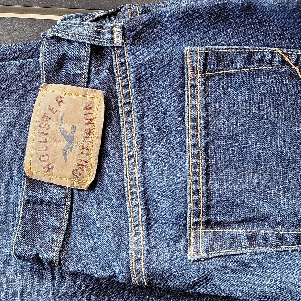 Men's 30x32 Hollister Button Down Blue Jeans
